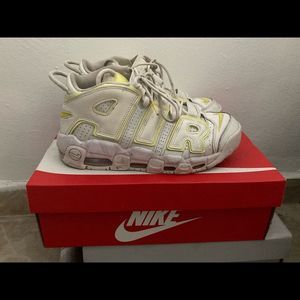 Nike Air More Uptempo 'Light Citron' size 8.5 in women